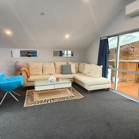 Welcome To Howick Auckland Exterior photo